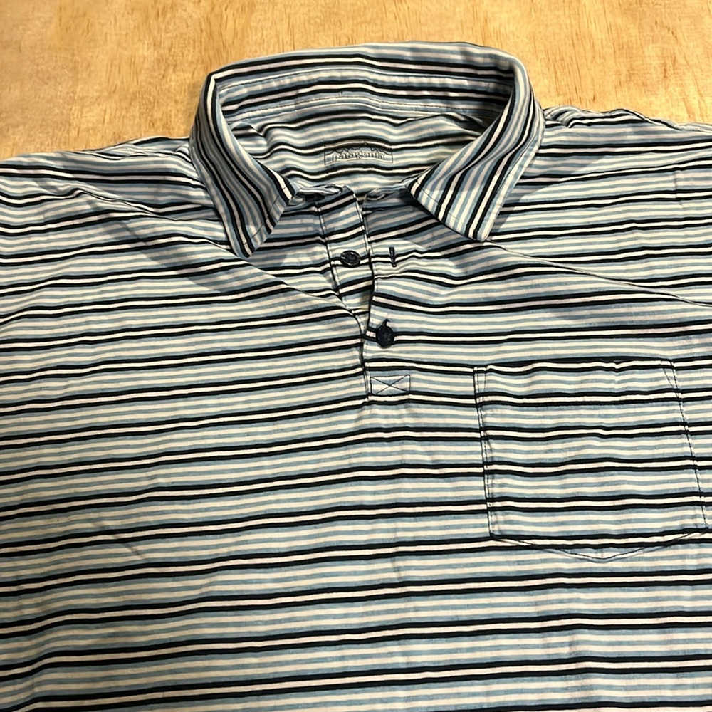 Patagonia worn west men’s short sleeve 100% cotton polo with stripes size XL